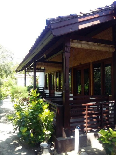 Гили-Мено: ํYaya Bungalows