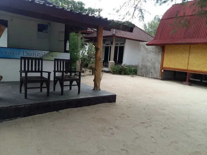 Гили-Мено: ํYaya Bungalows