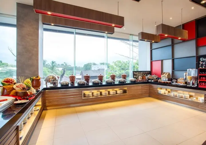 Манадо: ibis Manado City Center Boulevard