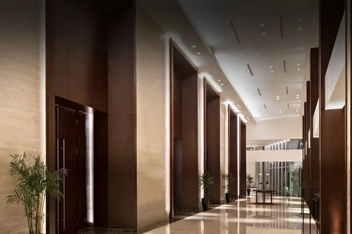 Депок: The Margo Hotel