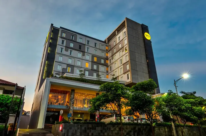 Сурабая: YELLO Hotel Jemursari Surabaya