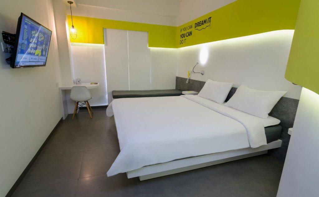 Сурабая: YELLO Hotel Jemursari Surabaya