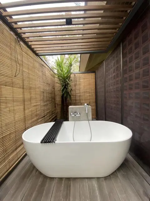 Маланг: Djoglo Luxury Bungalow