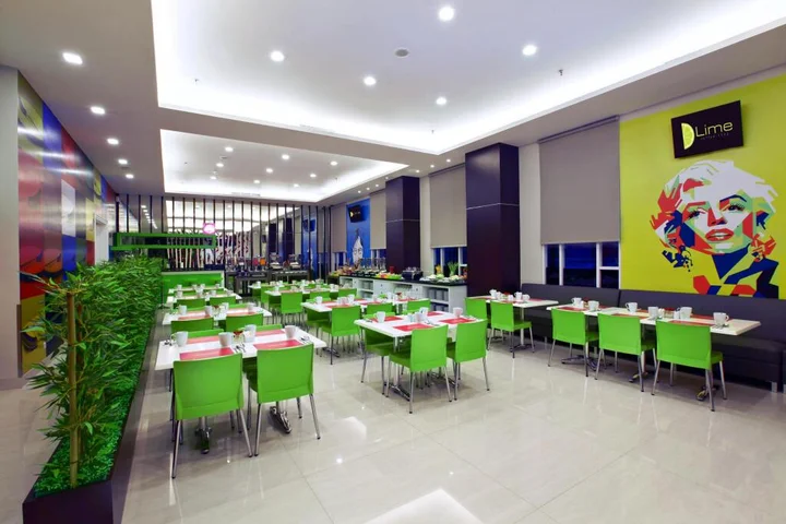 Джакарта: Отель Favehotel Zainul Arifin