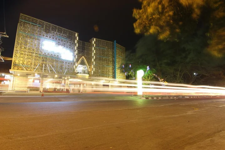 Суракарта: Grand Amira Hotel