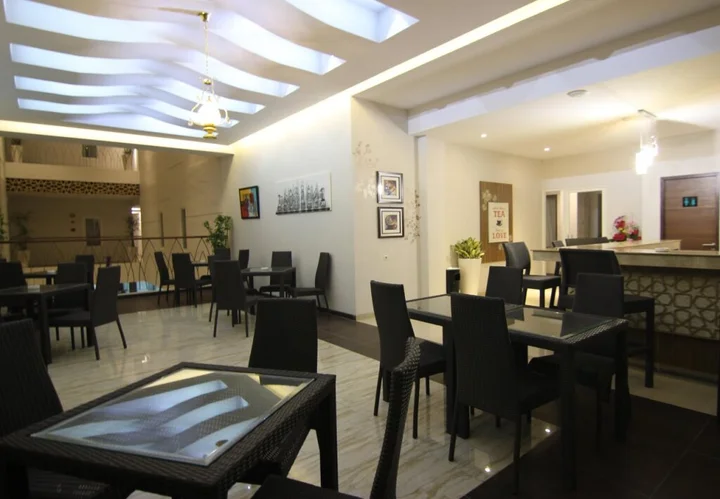 Суракарта: Grand Amira Hotel