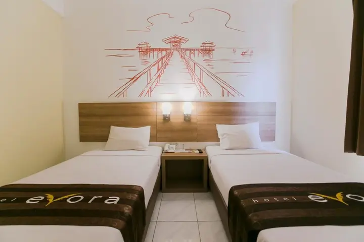 Сурабая: Evora Hotel