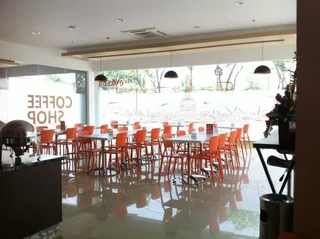 Сурабая: Evora Hotel