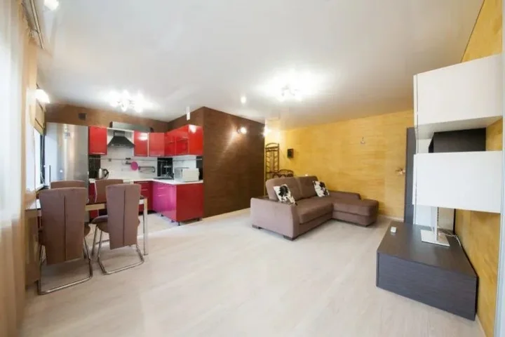 Красноярск: Apartments Kvartirov on str. Diktatury Proletariata, 35