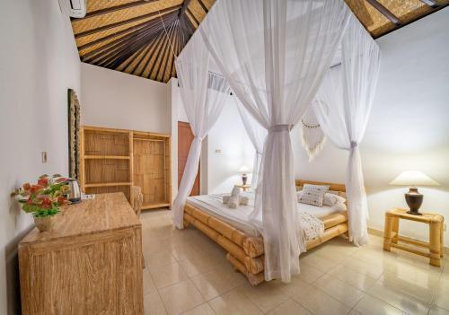 Бунутан: Green CoCo House