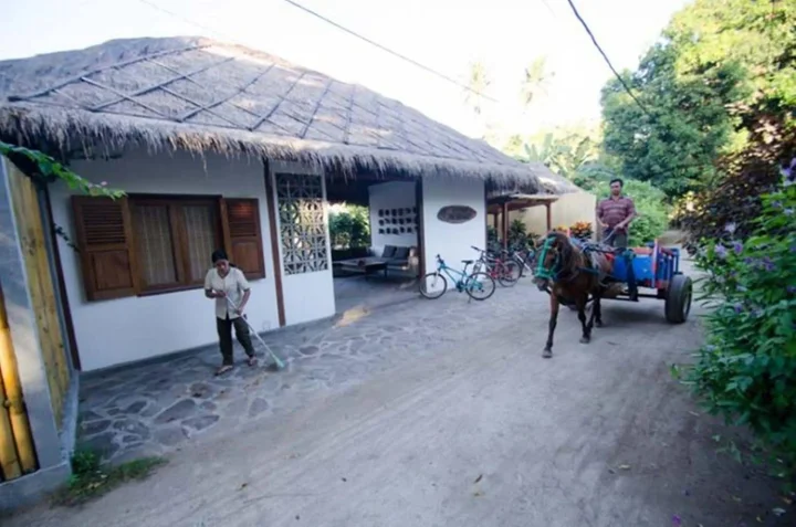 Гили Аир: Si Pitung Village