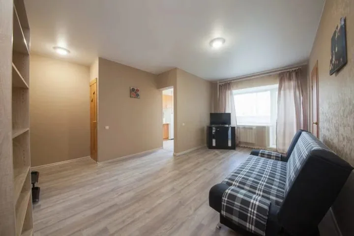Красноярск: Apartments Kvartirov on str. Krasnaya ploshchad, bld. 1