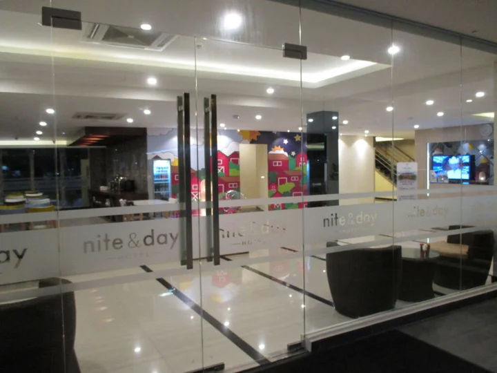 Батам: Nite and Day Batam Jodoh Square