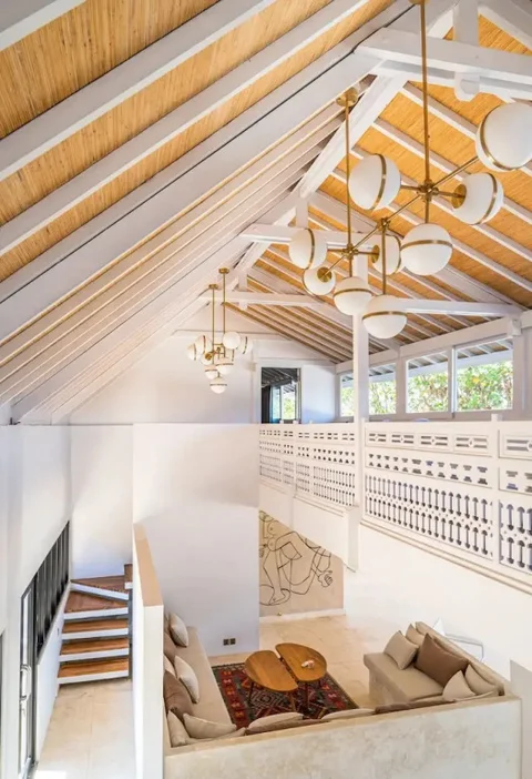 Лембонган-Айленд: Island House