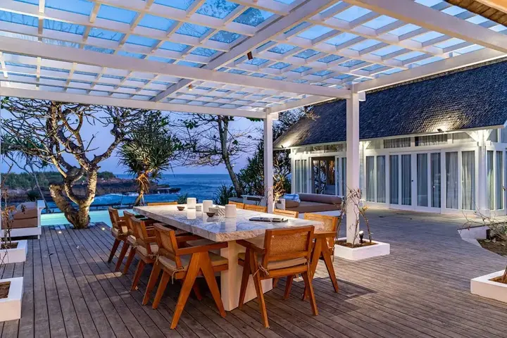 Лембонган-Айленд: Island House