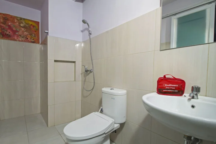 Джакарта: RedDoorz Plus @ Guntur Raya Setiabudi