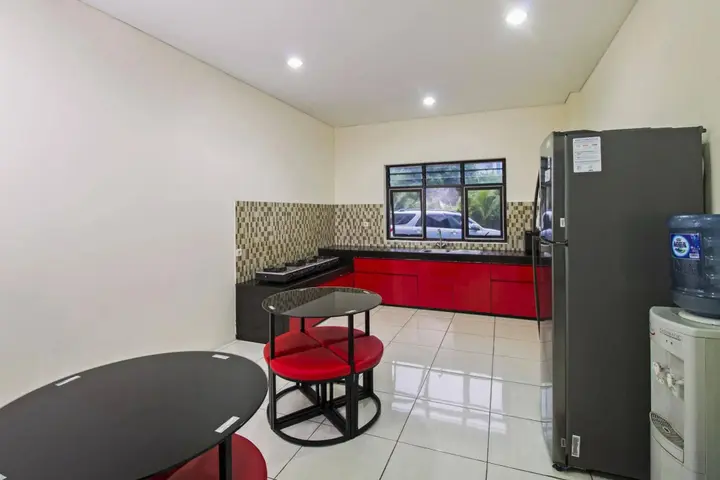 Джакарта: RedDoorz @ Karet Kuningan