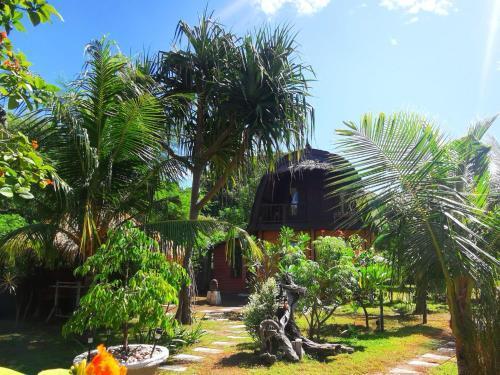 Гили-Мено: Kampung Meno Bungalows