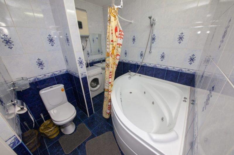 Красноярск: Apartments Kvartirov on str. Zheleznodorozhnikov, 8