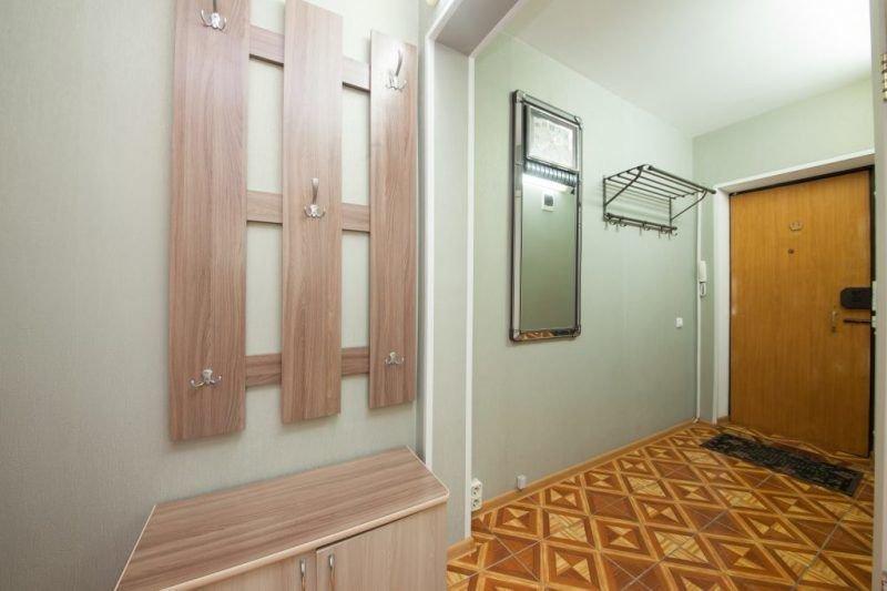 Красноярск: Apartments Kvartirov on str. Zheleznodorozhnikov, 8
