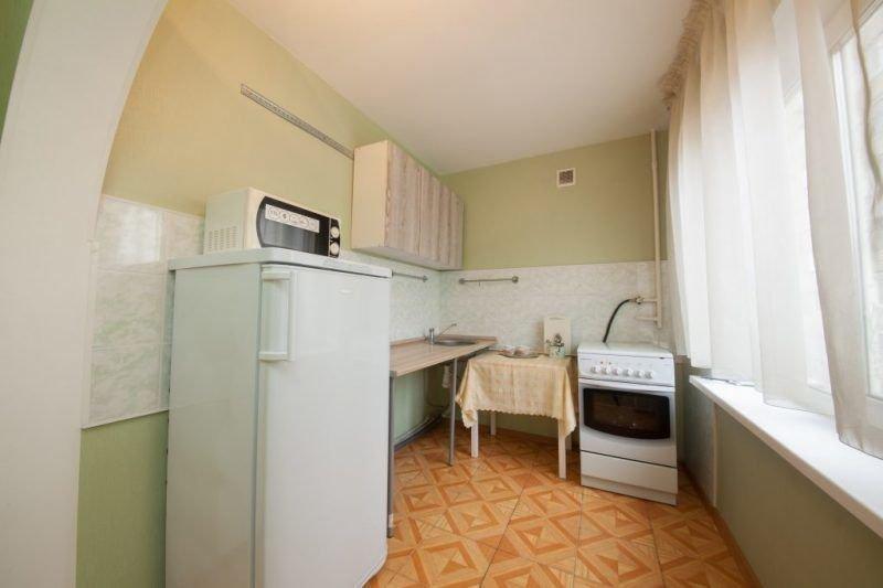 Красноярск: Apartments Kvartirov on str. Zheleznodorozhnikov, 8