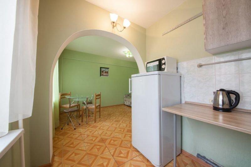 Красноярск: Apartments Kvartirov on str. Zheleznodorozhnikov, 8