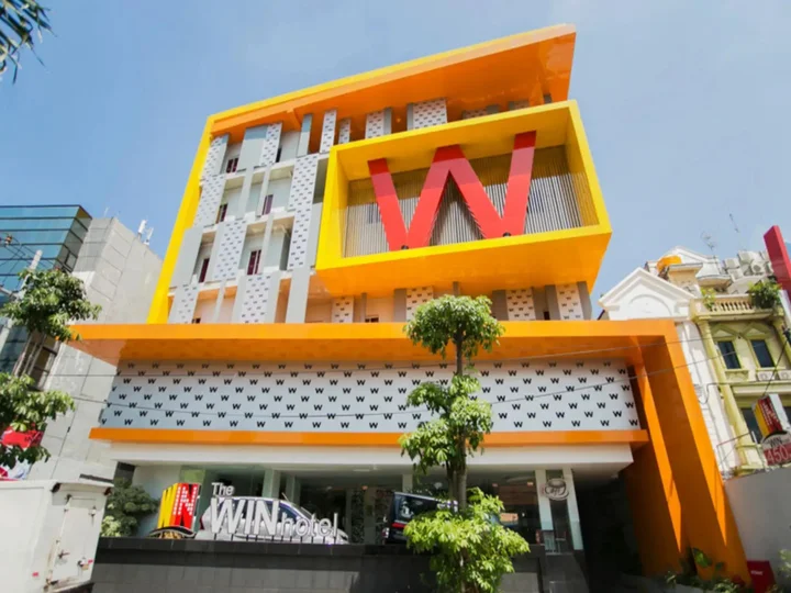 Сурабая: The WIN hotel