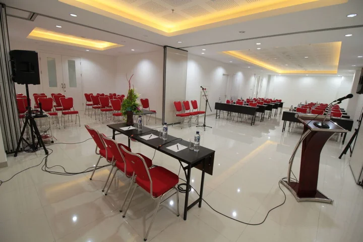 Сурабая: The WIN hotel