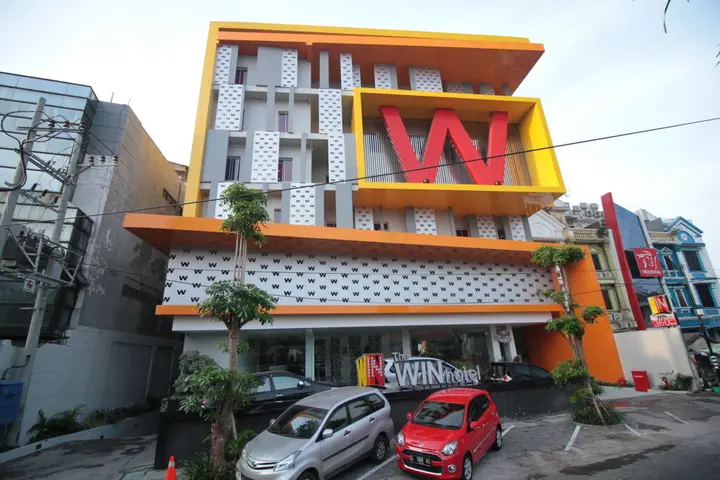 Сурабая: The WIN hotel