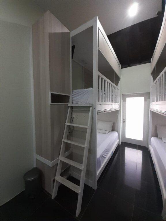 Джокьякарта: Sky Hotel Jogja