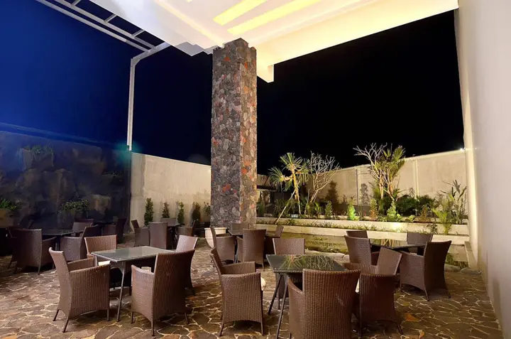 Маланг: Ascent Premiere Hotel and Convention