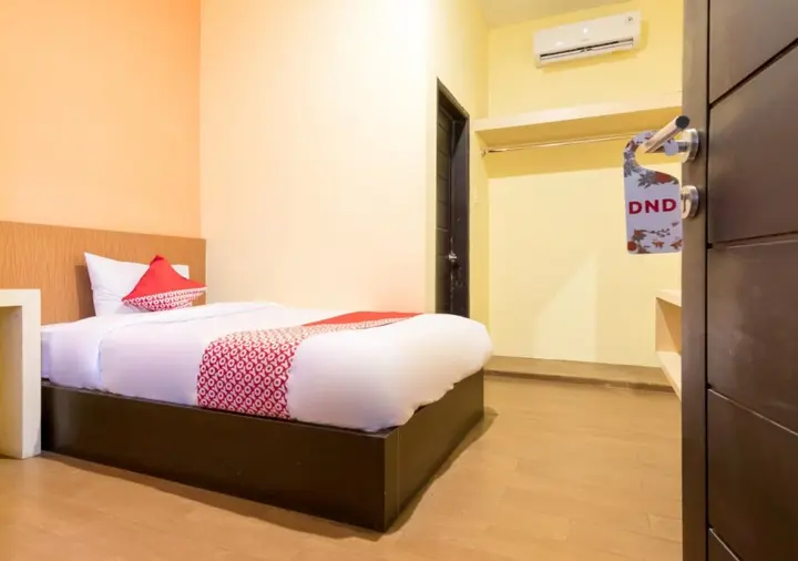 Медан: OYO 996 Hotel Transit