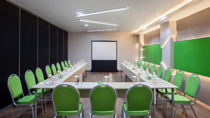 Сурабая: MaxOneHotels at Tidar Surabaya