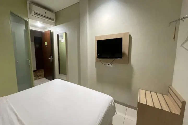 Legok: Lemo Hotel Serpong