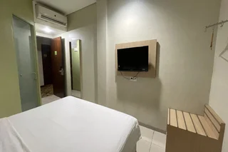 Legok: Lemo Hotel Serpong