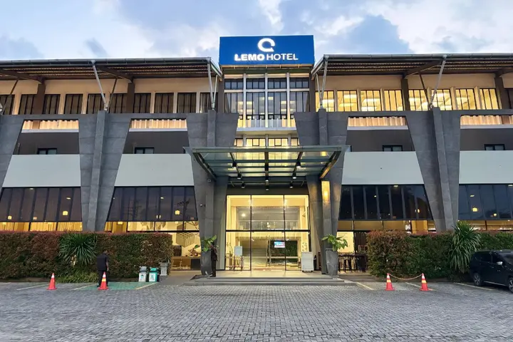 Legok: Lemo Hotel Serpong