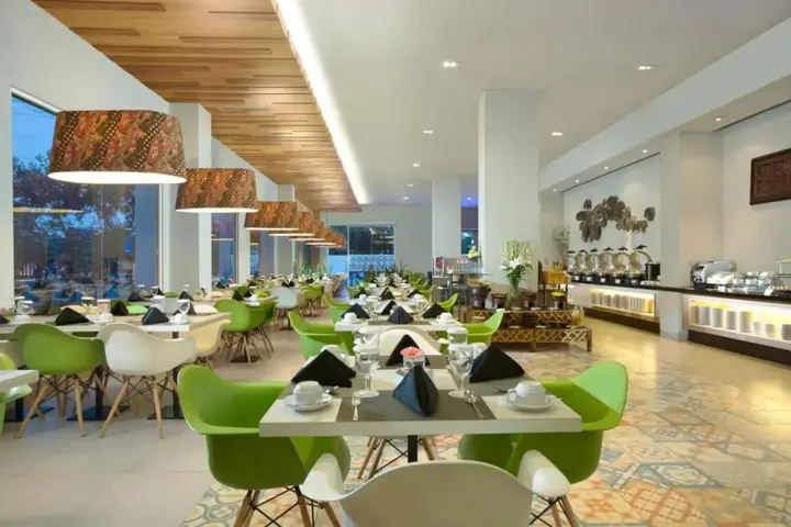 Сурабая: KHAS Surabaya