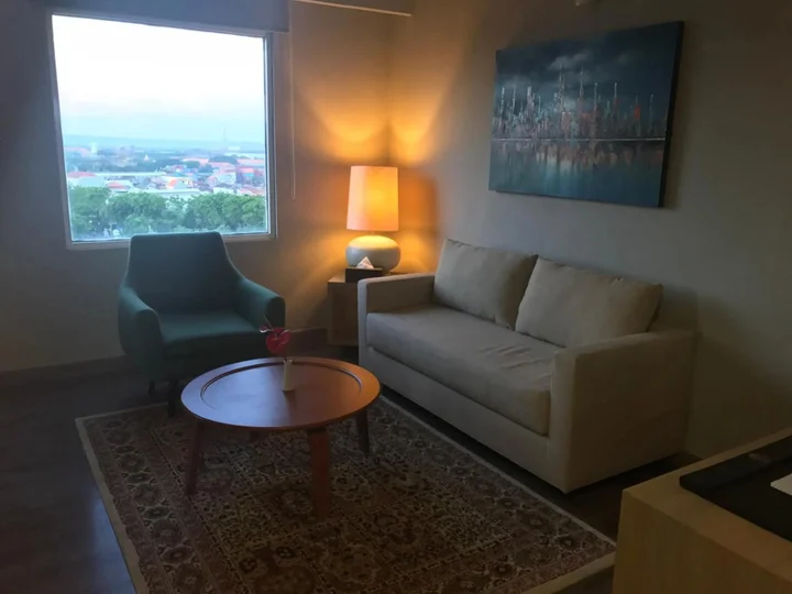 Сурабая: KHAS Surabaya