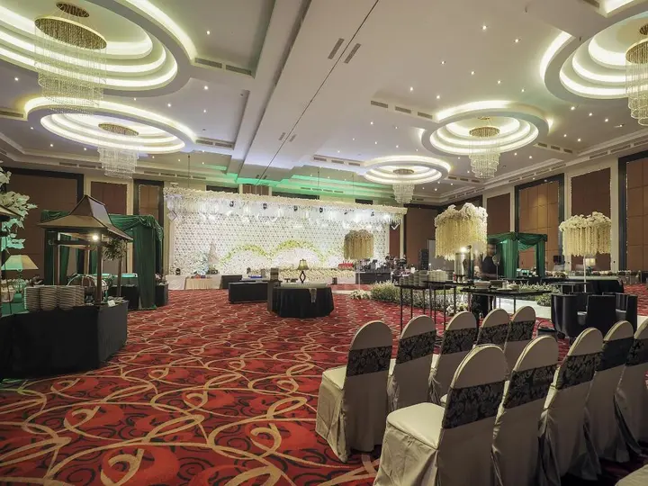 Сукохарджо: Grand Mercure Solo Baru