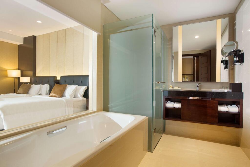 Сукохарджо: Grand Mercure Solo Baru
