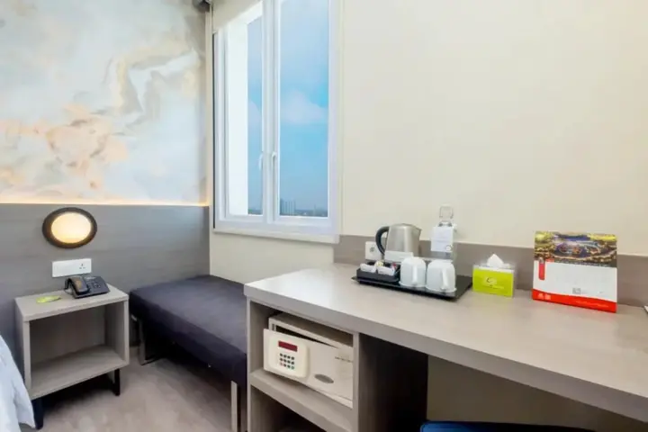 Сурабая: Zest Jemursari by Swiss-Belhotel International