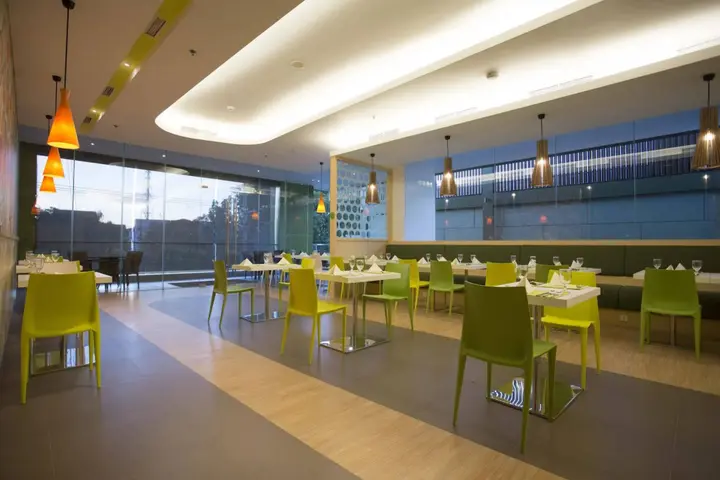 Сурабая: Zest Jemursari by Swiss-Belhotel International