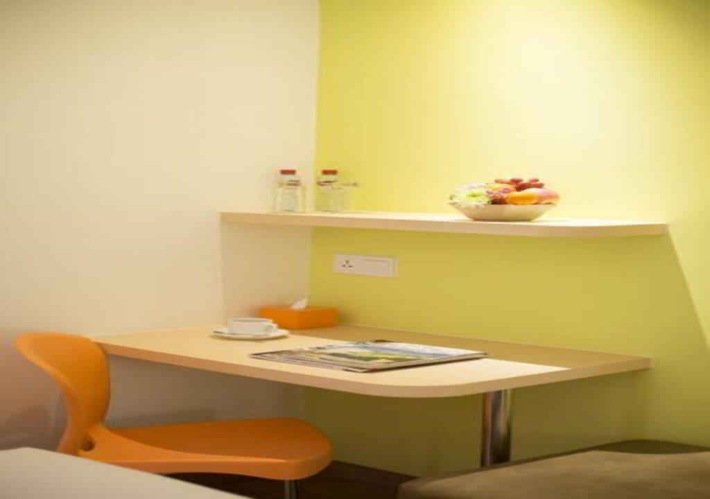 Сурабая: Zest Jemursari by Swiss-Belhotel International