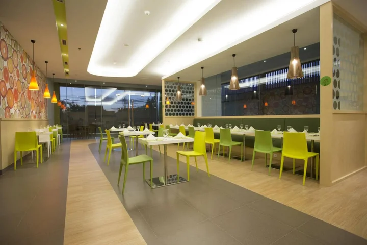 Сурабая: Zest Jemursari by Swiss-Belhotel International