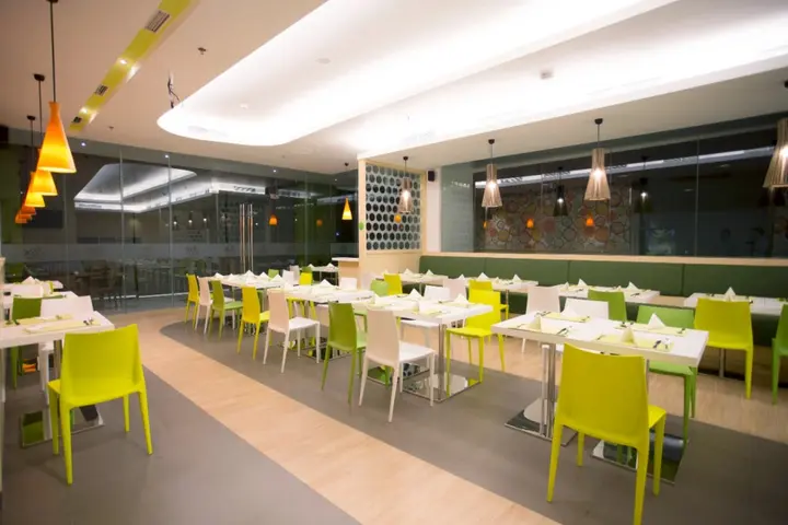 Сурабая: Zest Jemursari by Swiss-Belhotel International