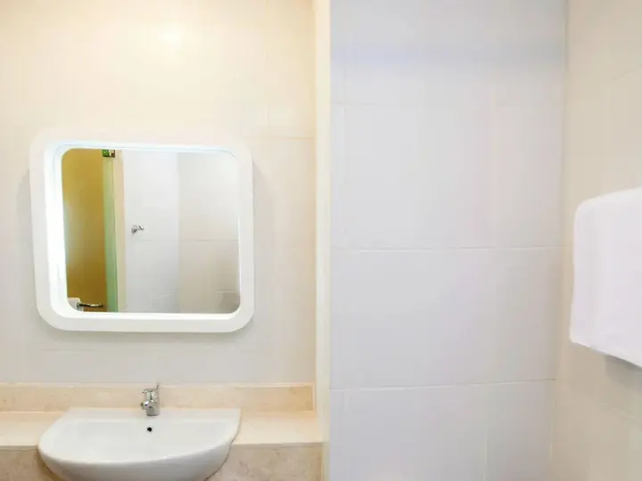 Сурабая: Zest Jemursari by Swiss-Belhotel International