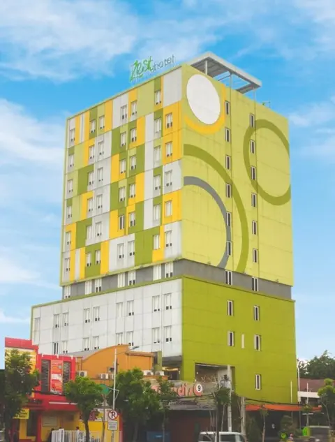 Сурабая: Zest Jemursari by Swiss-Belhotel International