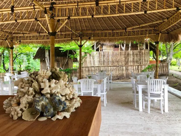 Гили-Мено: Villa Samalas Resort and Restaurant