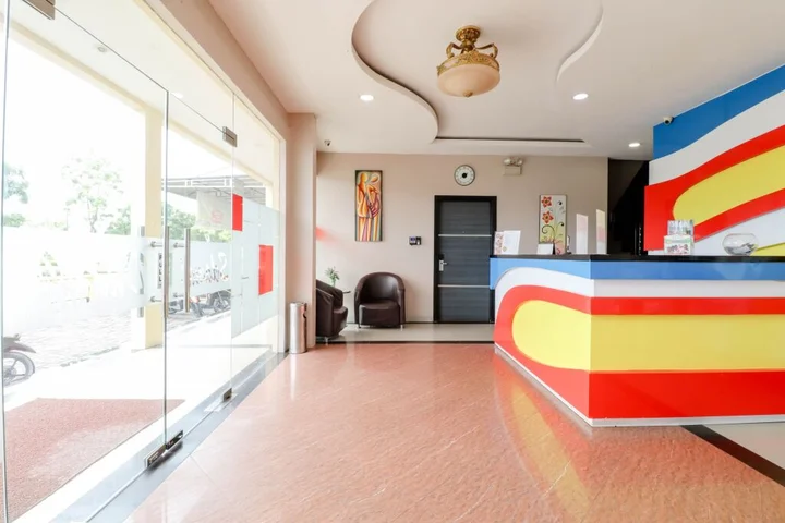 Батам: Blitz Hotel Batam Near Sultan Mahmud Ri'ayat Shah Mosque