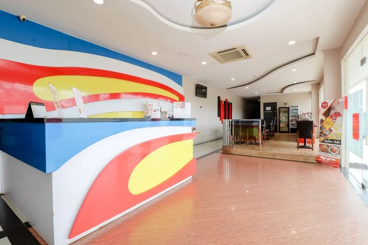 Батам: Blitz Hotel Batam Near Sultan Mahmud Ri'ayat Shah Mosque